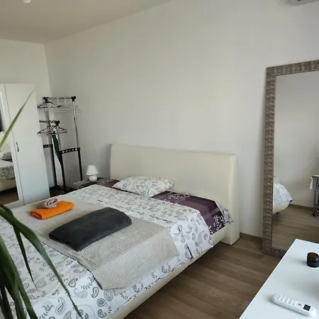 Appartement Sea Lazur - Next To The Burgas Stad